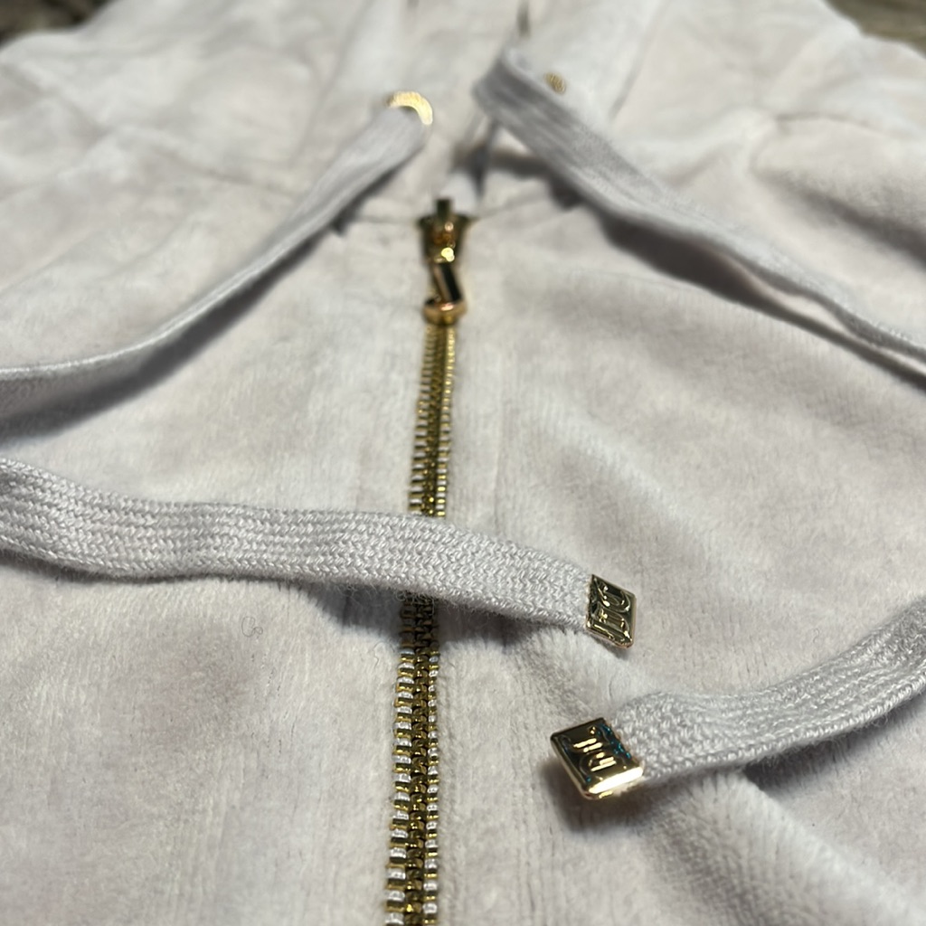 Juicy Couture Golden Zipper Golden Lacetag